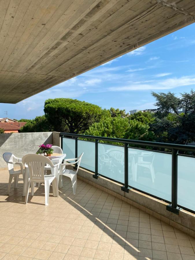 Residence Pineta Verde Milano Marittima Bagian luar foto
