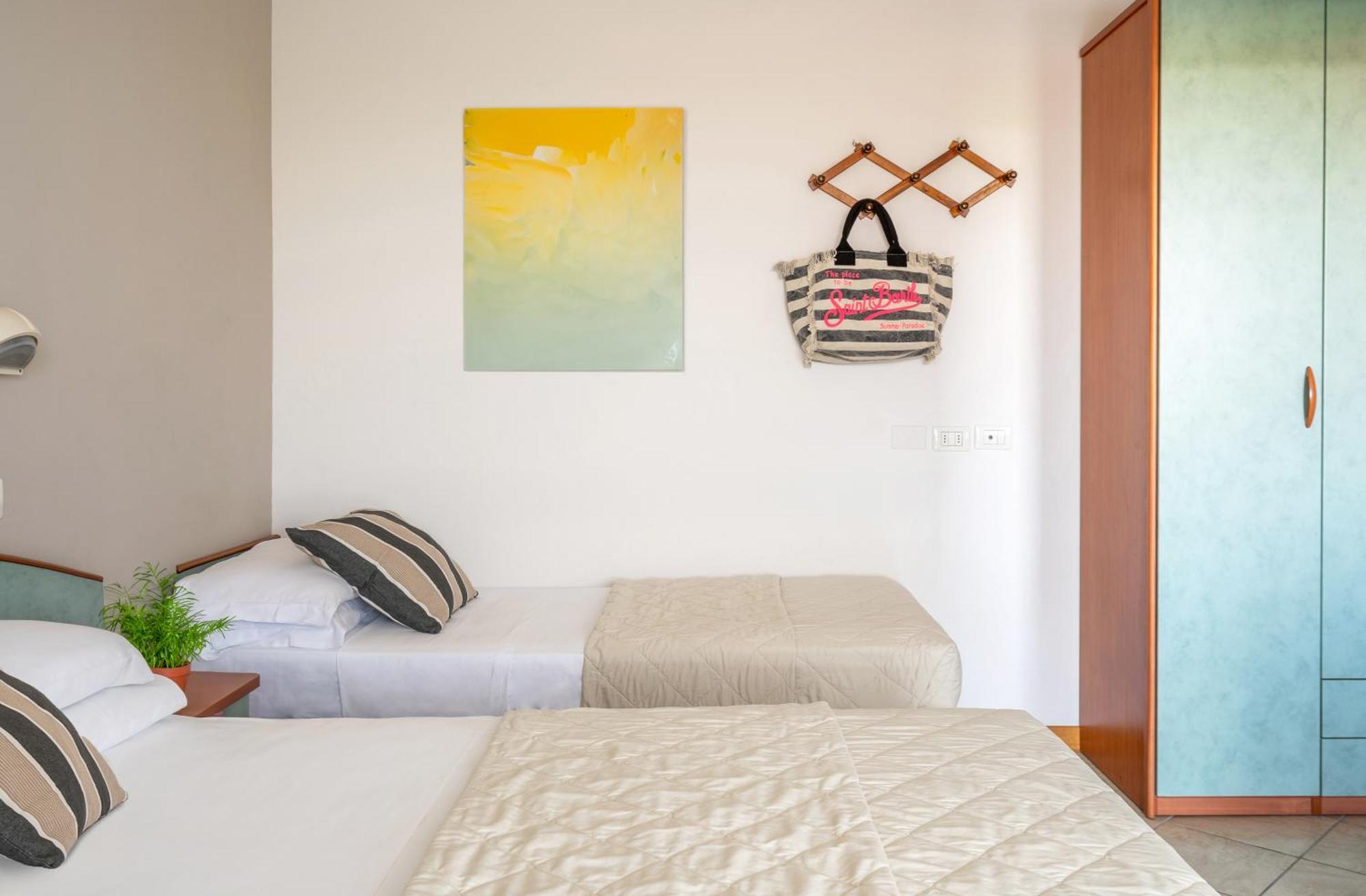 Residence Pineta Verde Milano Marittima Bagian luar foto