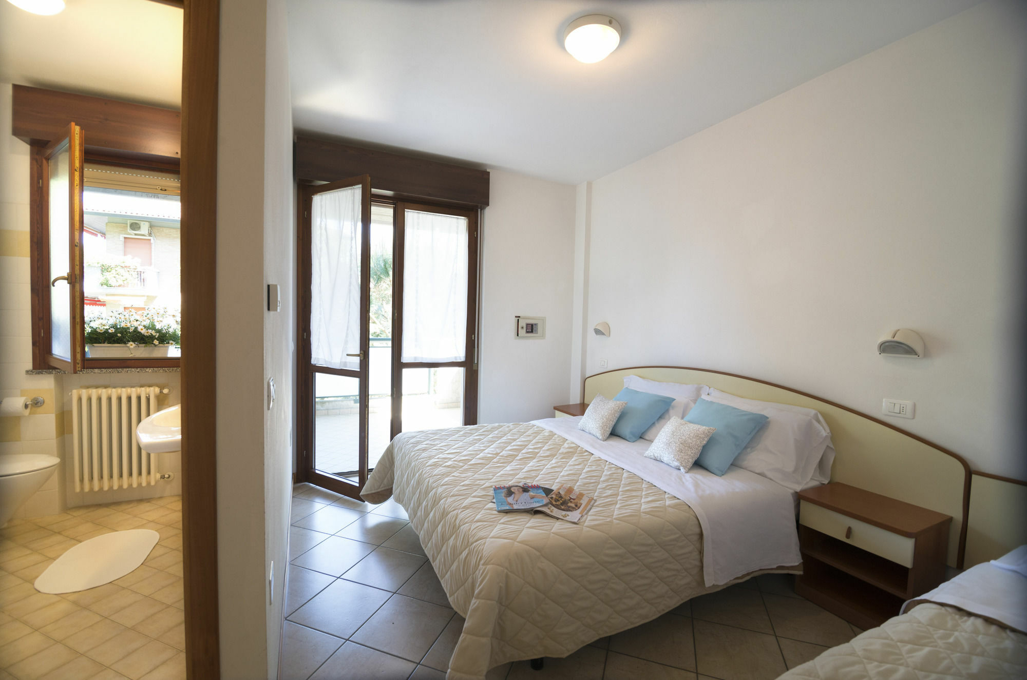 Residence Pineta Verde Milano Marittima Bagian luar foto