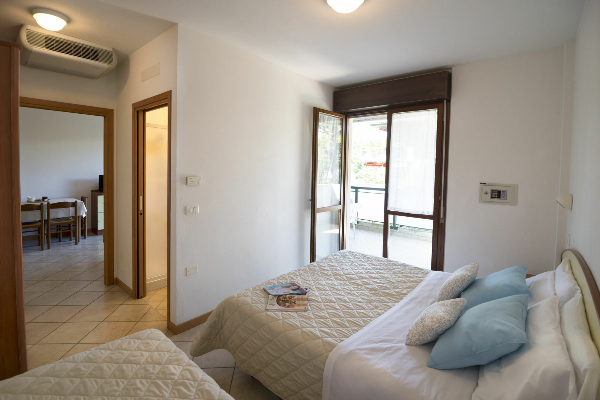 Residence Pineta Verde Milano Marittima Bagian luar foto
